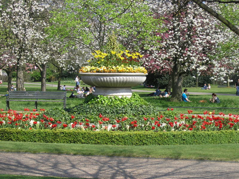 London, April 13-15th 2007: Meeting Sun Lim. The goal of Sunday's journey: Regent's Park.